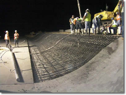 Pour concrete slopes with the Lura Screed.